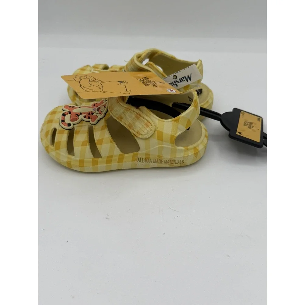 WINNIE THE POOH Toddlers Yellow Gingham Fisherman Sandals Size 6